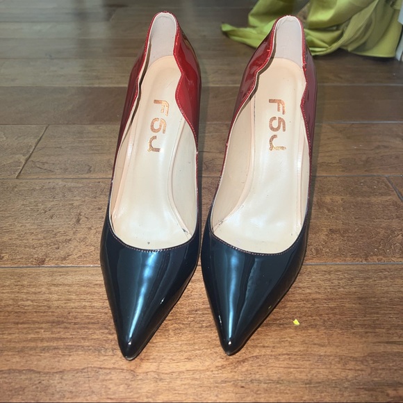 Heels - Picture 4 of 5